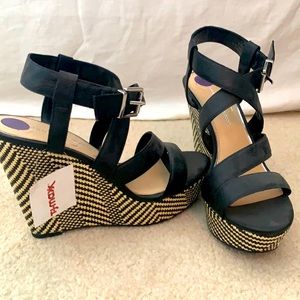 Wedge dress sandal